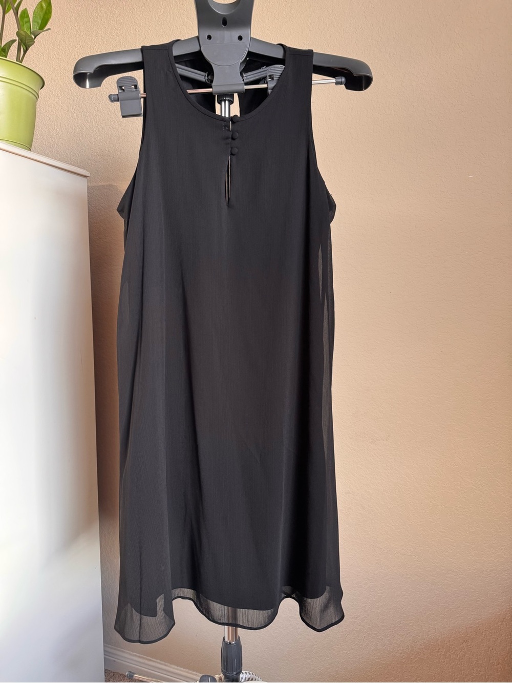 Chaps Black Sleeveless Midi Dress with Button Keyhole